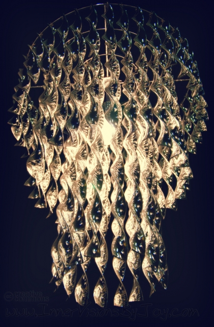 Flaming ceiling lamp in skull shape